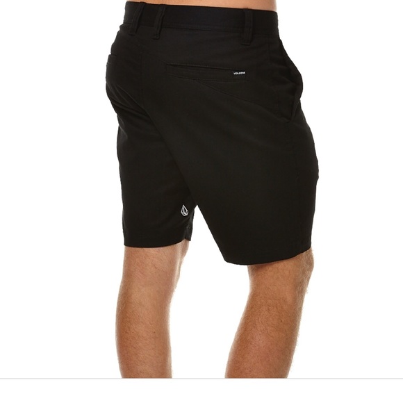 volcom black shorts